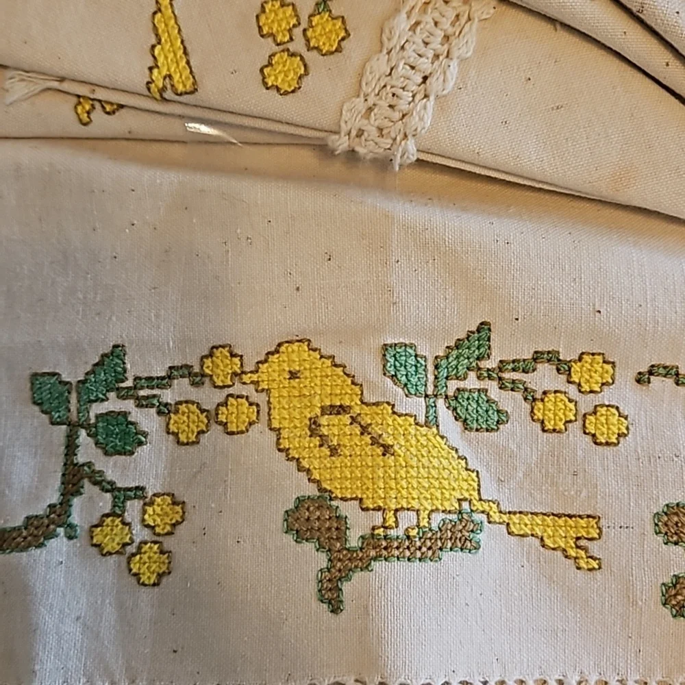 Hand Crafted placemats cross stitch yellow bird matching napkins retro 12pc set